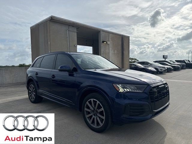 2023 Audi Q7 45 Premium Plus quattro Tiptronic's photo
