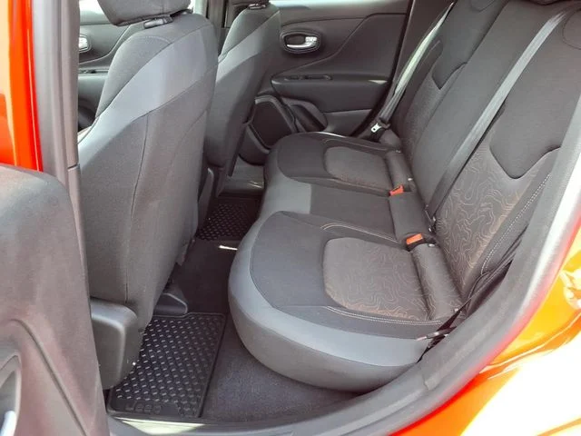 Used 2023 Red Jeep Latitude image 16