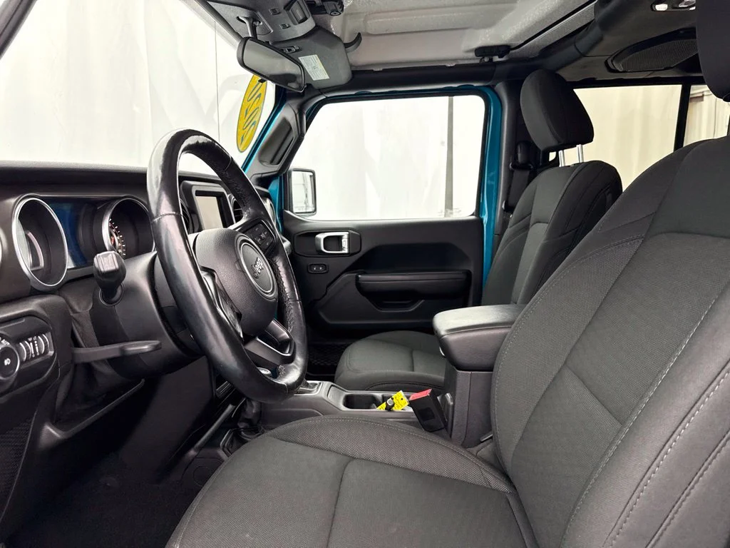 2020 Jeep Wrangler UNLIMITED SPORT Convertible Slide 15