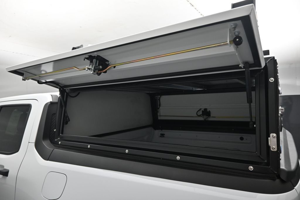 New 2026 Oxford White Ford XLT image 19
