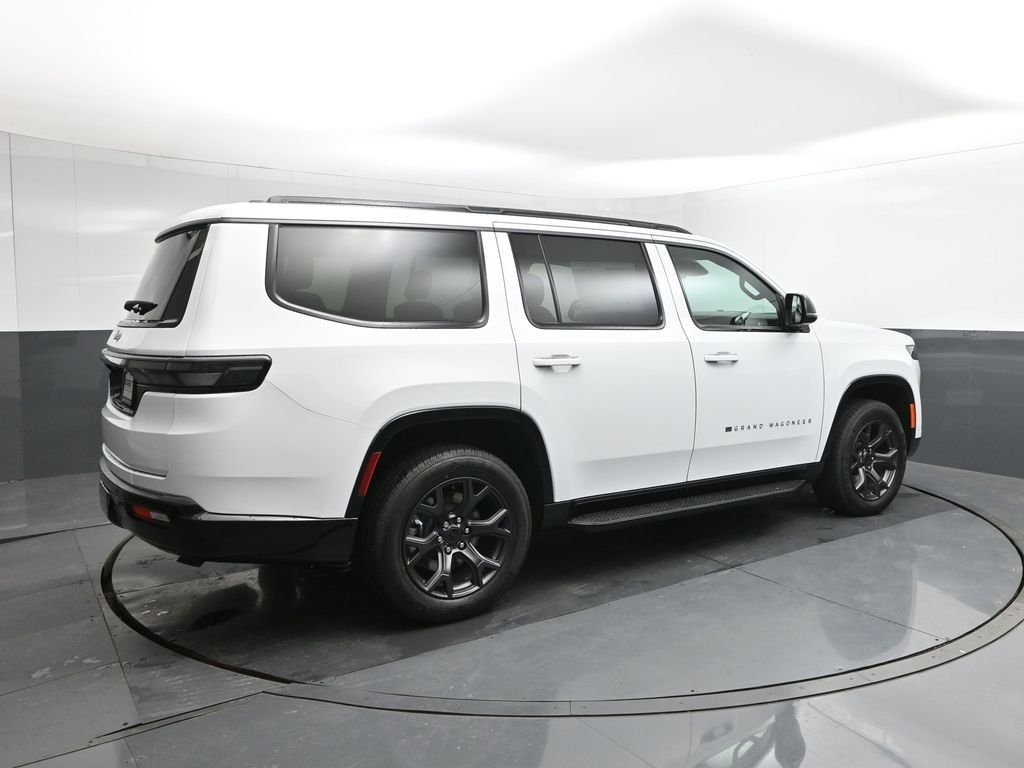 New 2026 Bright White Clear-Coat Exterior Paint Jeep Limited Altitude image 15