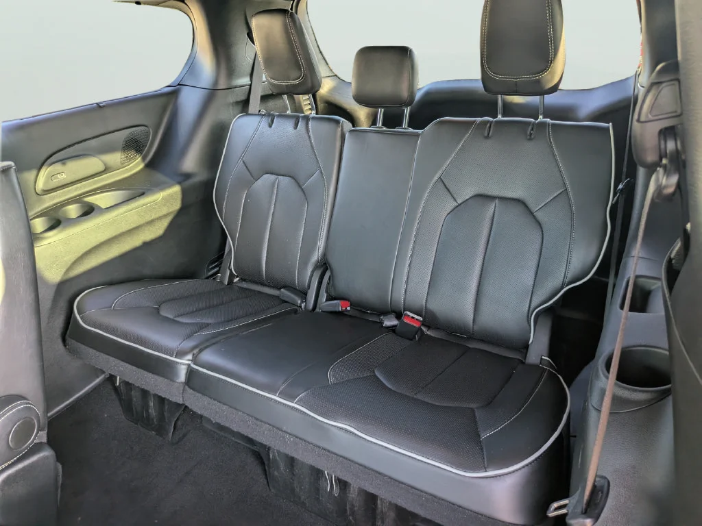 Used 2025 Black Chrysler Limited image 19