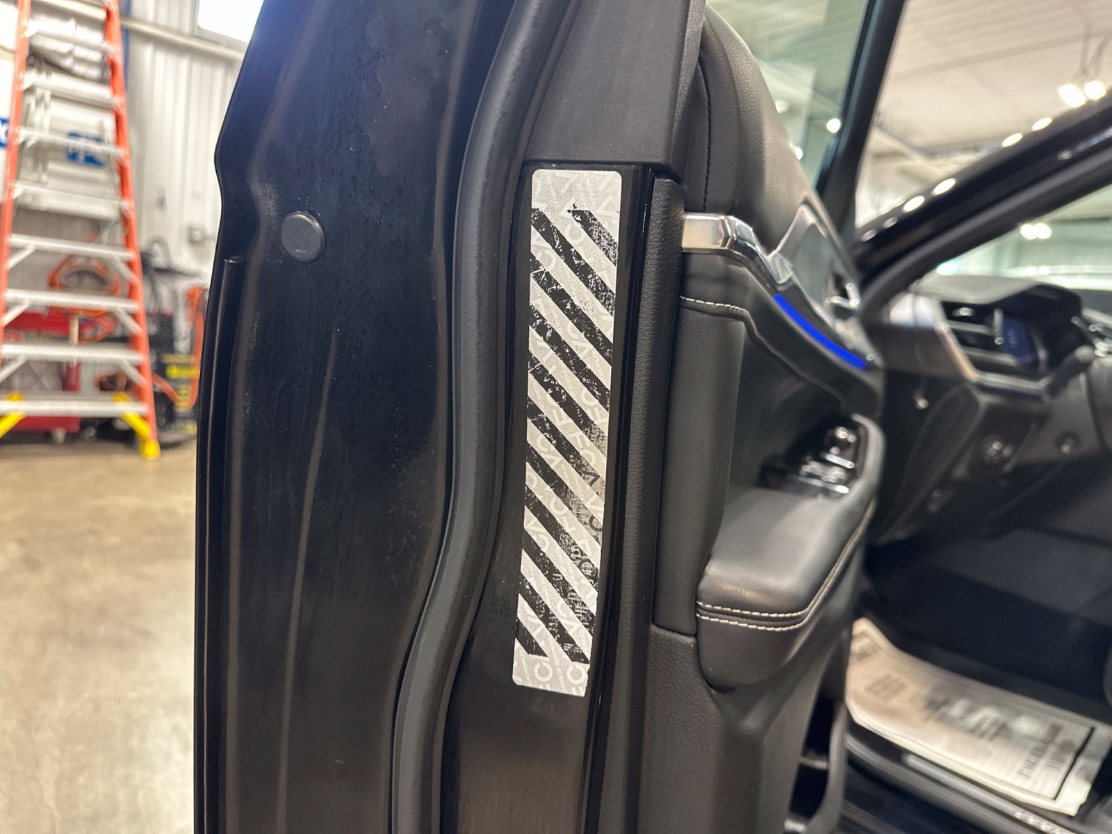 Used 2023 Black Jeep Overland image 18