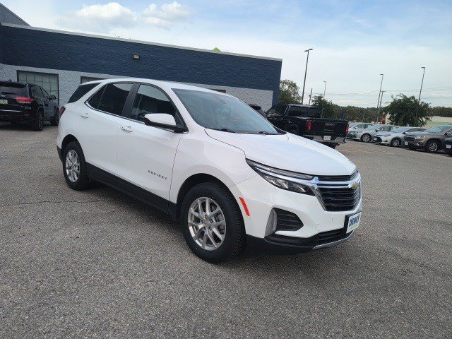 Used 2022 Summit White Chevrolet LT image 7