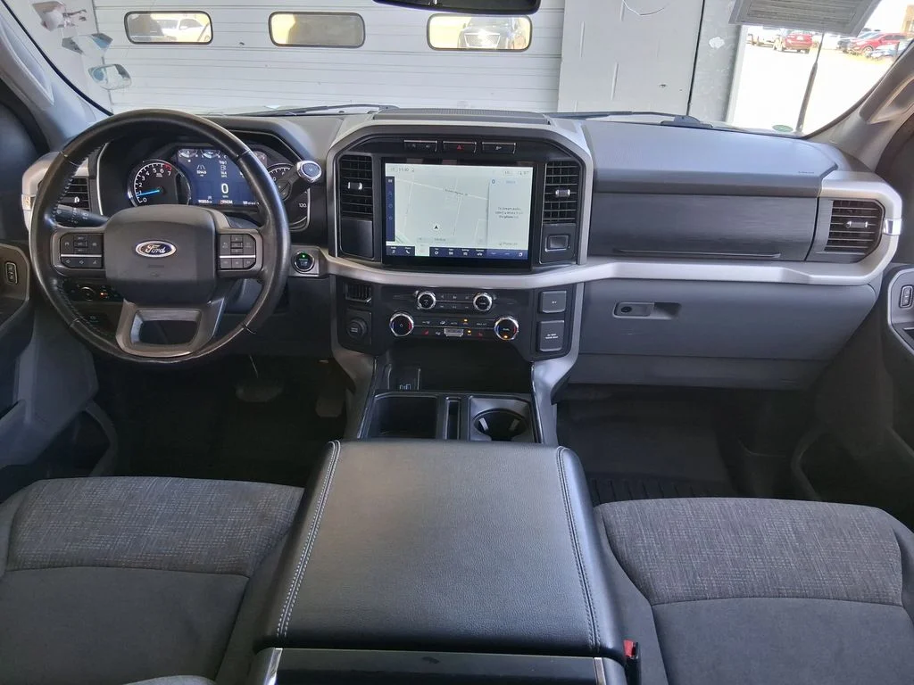 Used 2022 Silver Ford XLT image 8