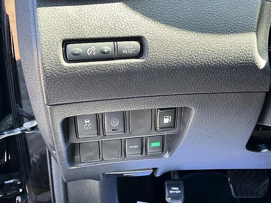 Used 2019 Black Nissan S image 15