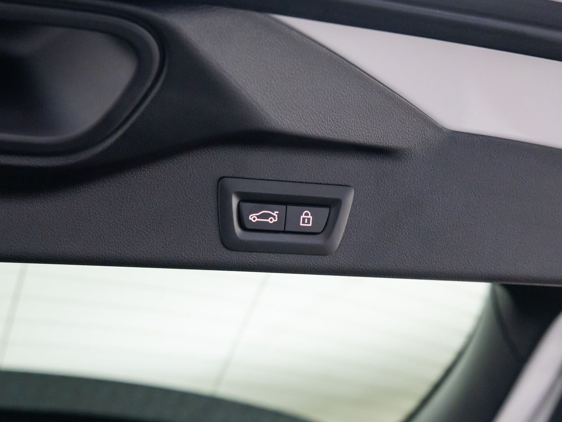 Certified Used 2023 Alpine White BMW M50i image 35