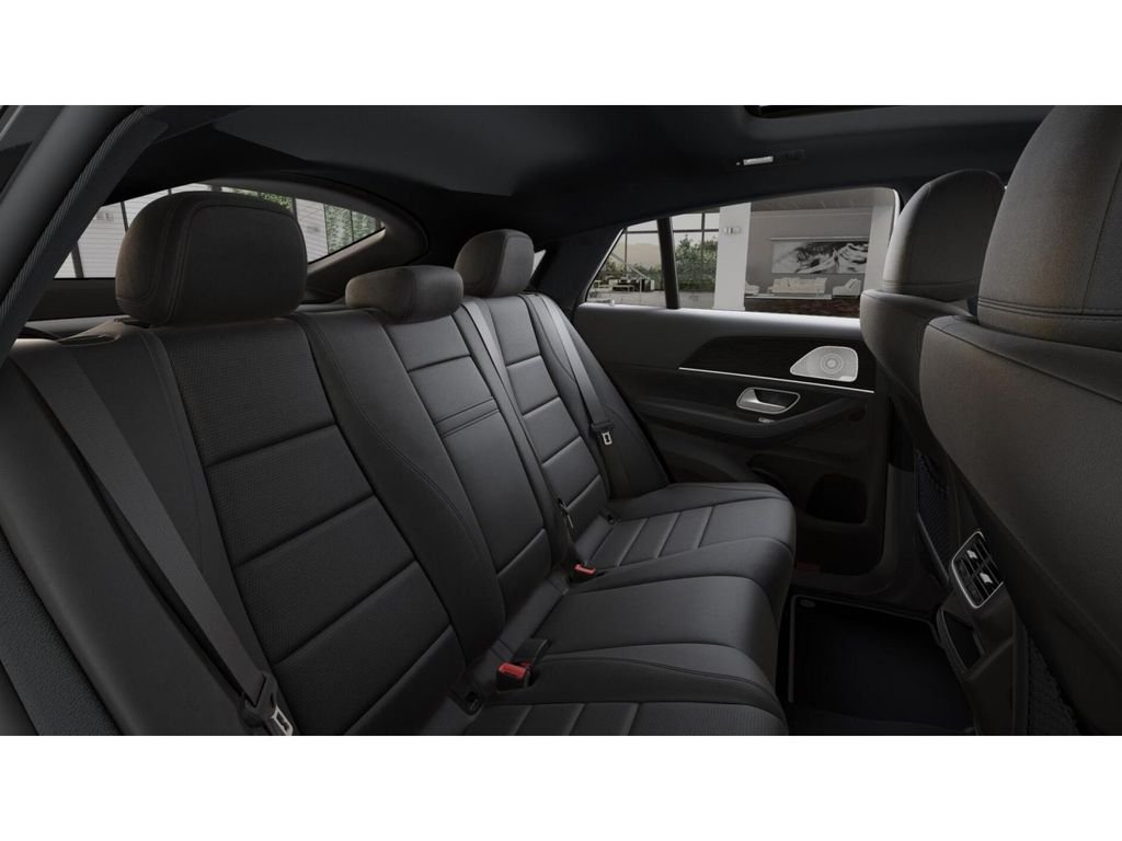 Certified Used 2025 Obsidian Black Metallic Mercedes-Benz GLE 450 4MATIC® image 5