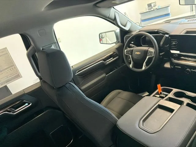 New 2026 Summit White Chevrolet LT image 27