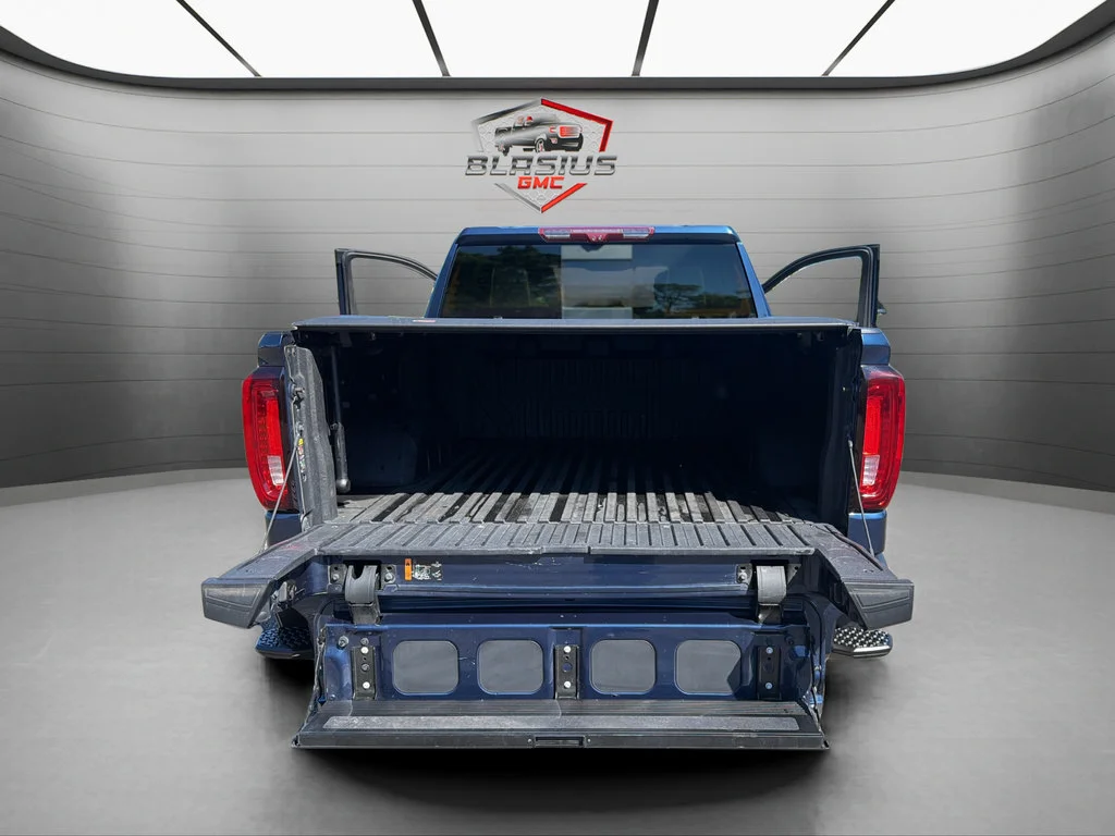 Used 2022 Pacific Blue Metallic GMC Denali Ultimate image 14