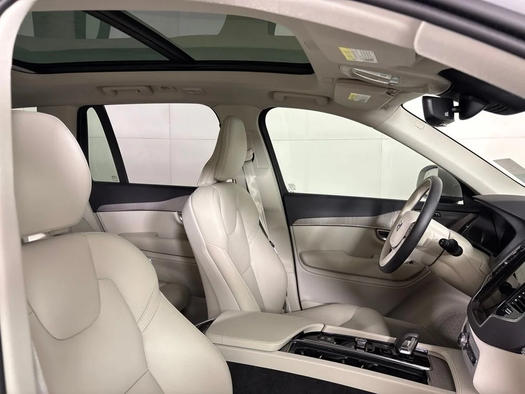 Certified Used 2025 Crystal White Volvo Plus image 18