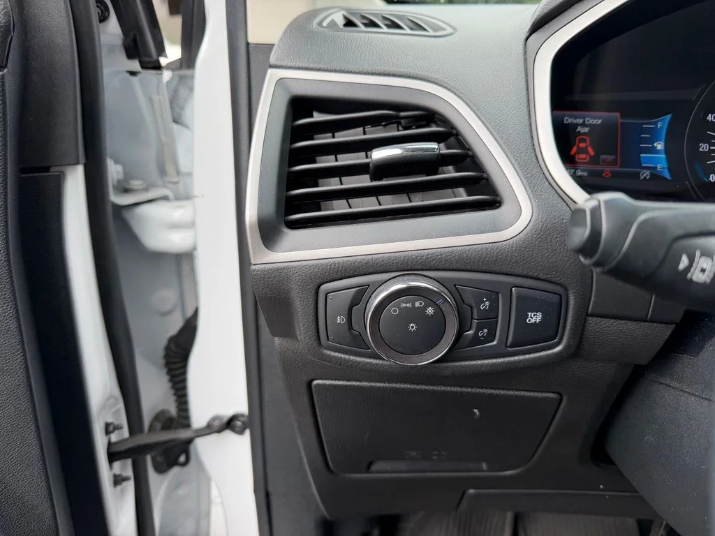 Used 2020 White Ford SEL image 12