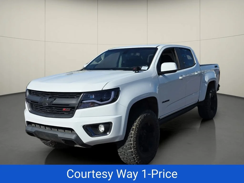 Used 2016 SUMMIT WHITE Chevrolet 4WD Z71 image 5