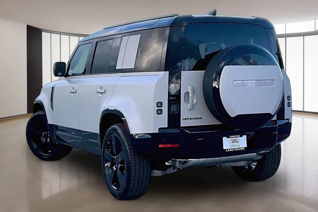 New 2026 Borasco Grey LAND ROVER X-Dynamic SE image 3