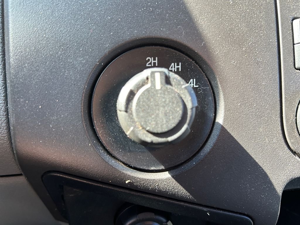 Used 2015 White Ford XL image 30