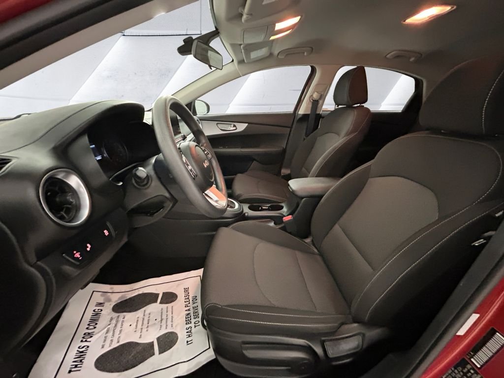Used 2023 Red Kia LXS image 7