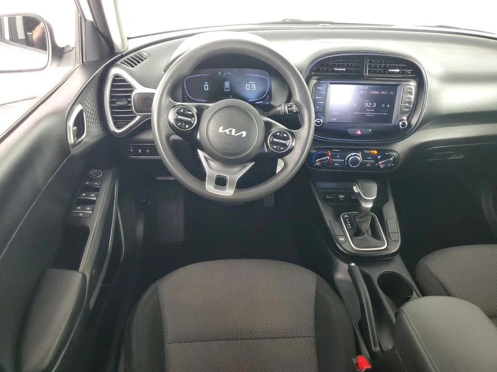 Used 2025 White Kia LX image 14