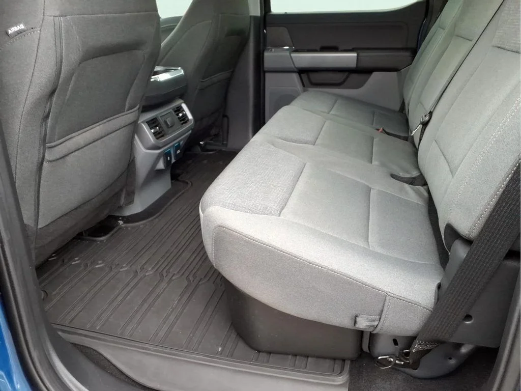 Used 2025 Blue Ford XLT image 17