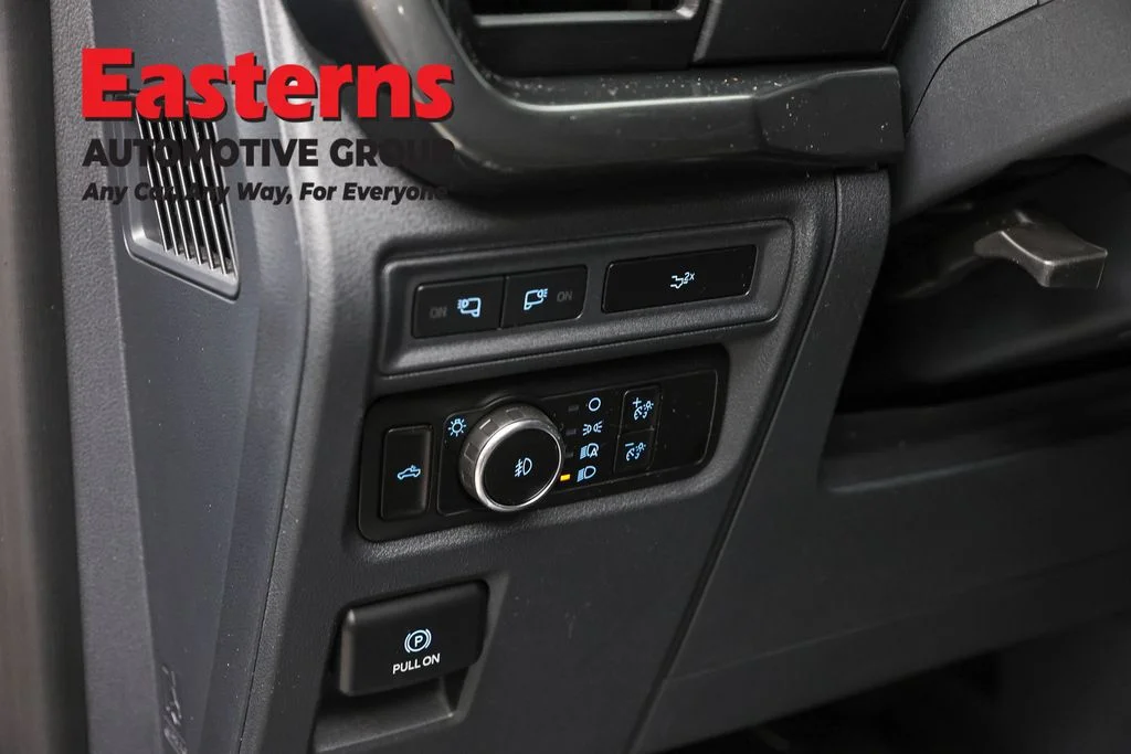 Used 2023 Blue Ford XLT image 22
