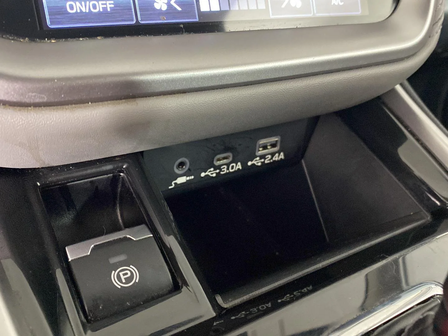 Used 2025 Cosmic Blue Pearl Subaru Limited image 19