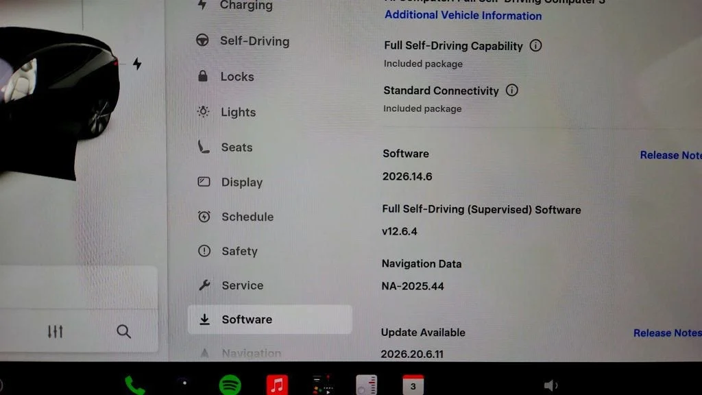 Used 2021 Solid Black Tesla Long Range AWD w/ White/Black 7-Seat Interior image 18