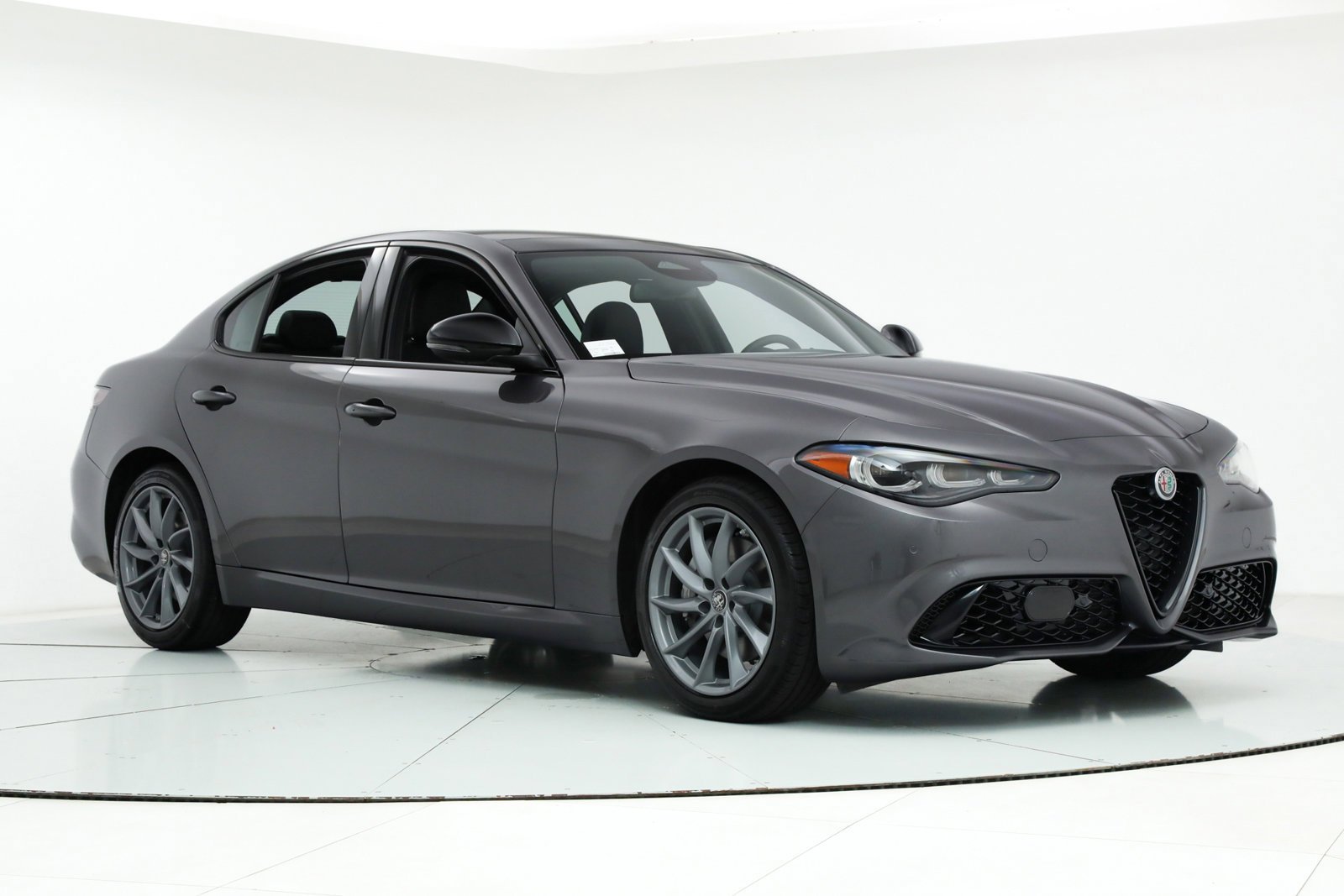 2025 Alfa Romeo Giulia Base - Photo 7