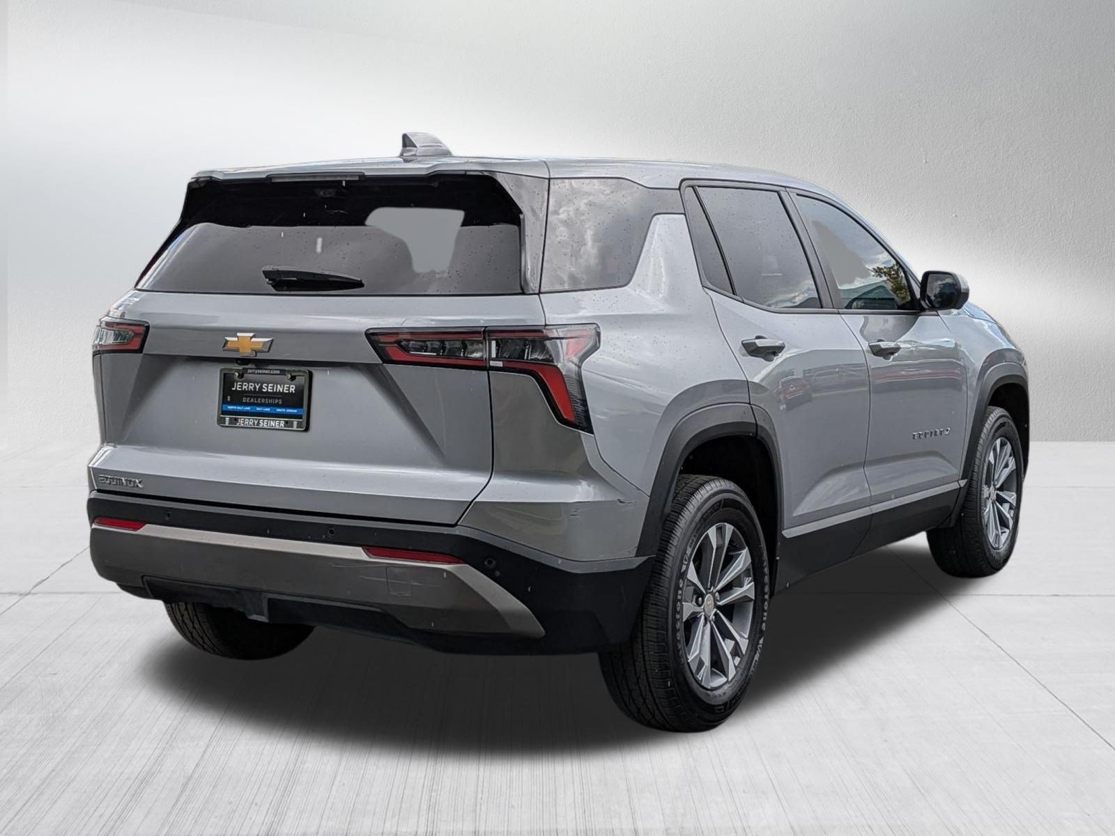 Used 2025 Sterling Gray Metallic Chevrolet LT image 5