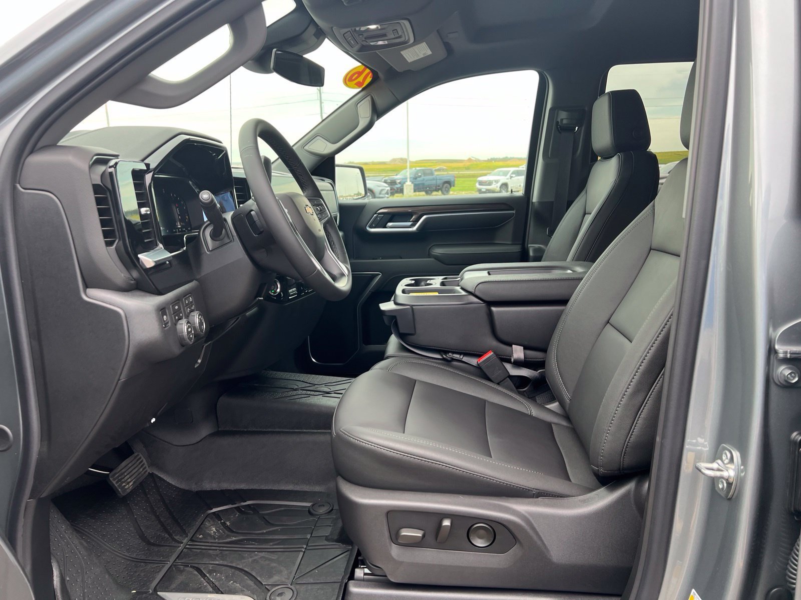 2026 Chevrolet Silverado 1500 LT - Photo 15