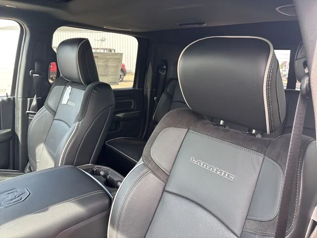 New 2026 Granite Crystal Metallic Clear-Coat Exterior Paint RAM Laramie image 7