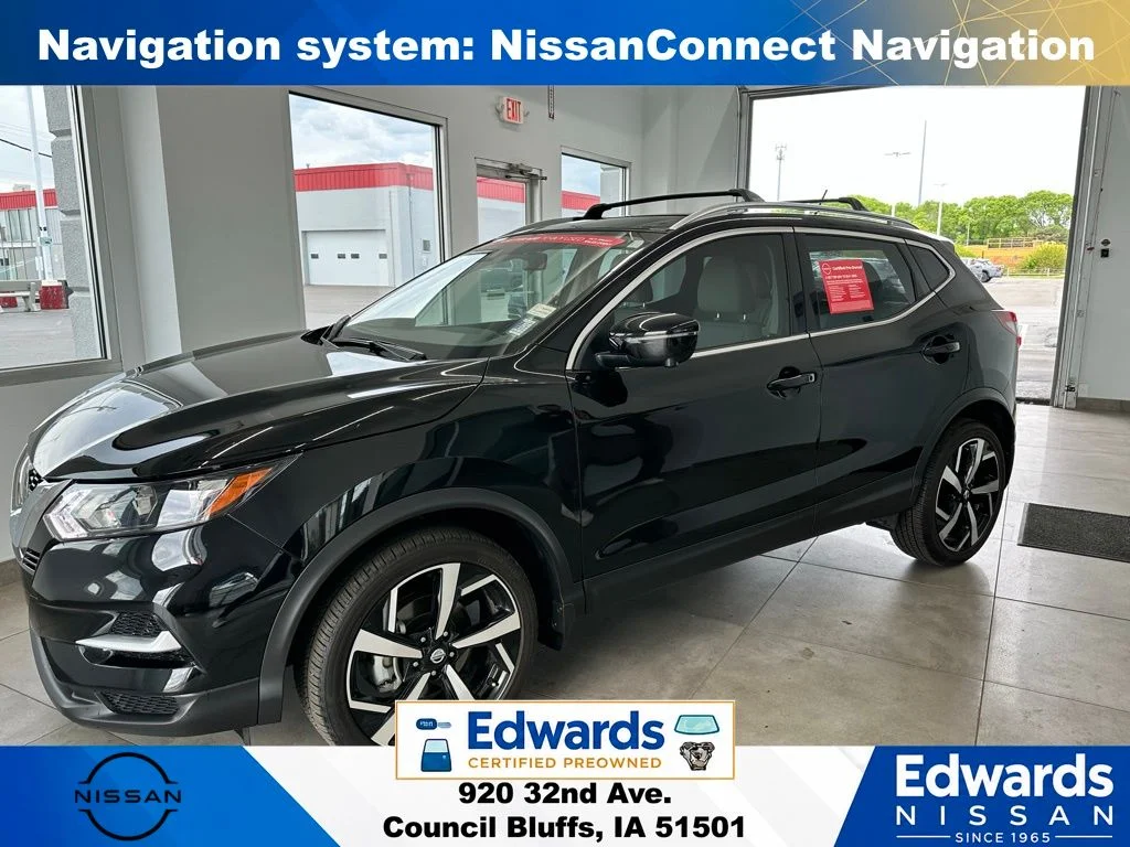 Used 2022 Black Nissan SL image 5