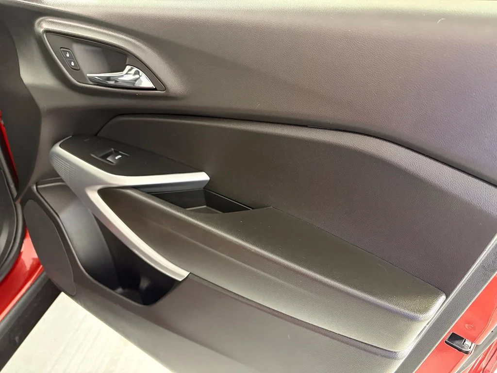 Used 2024 Red Chevrolet 1RS image 38