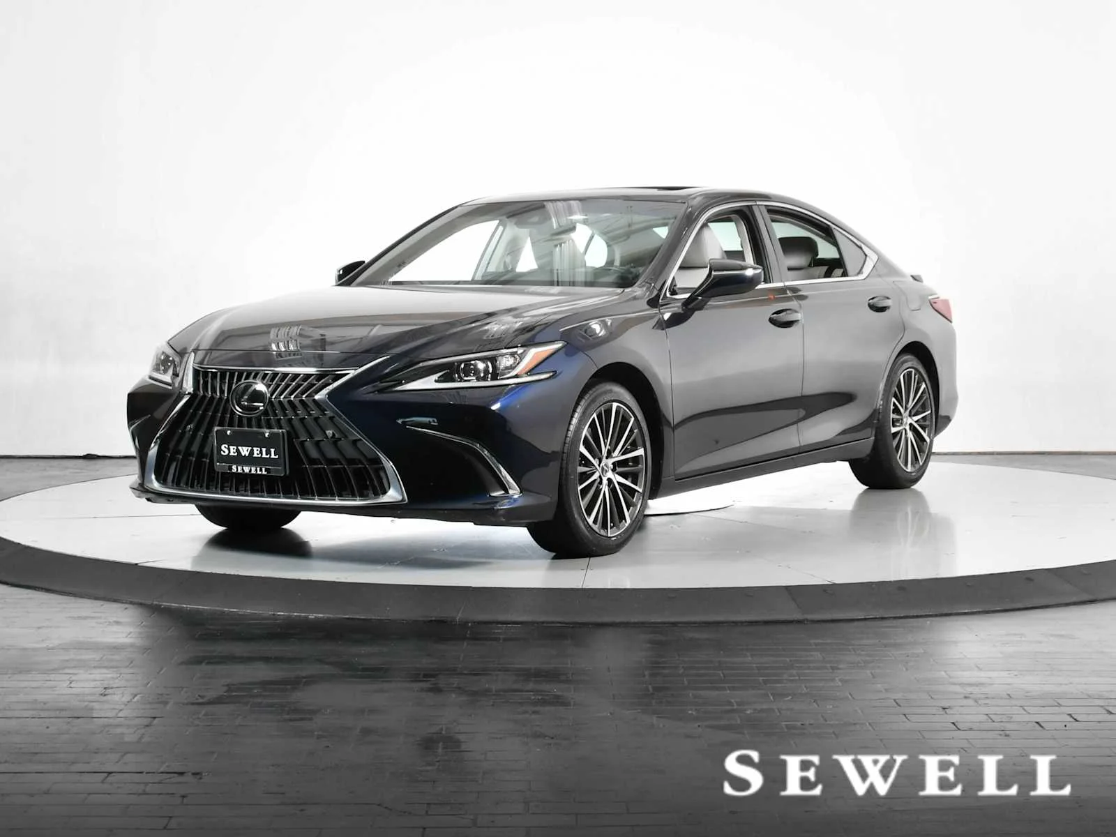 2023 Lexus ES 300h 