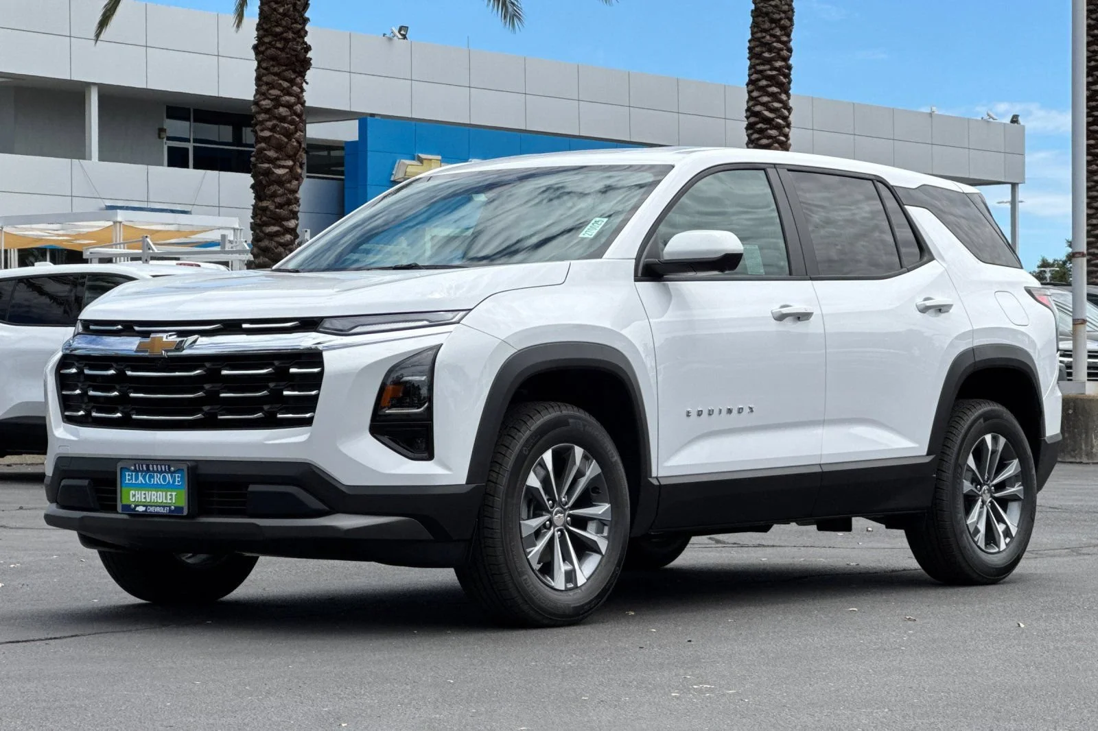 2027 Chevrolet Equinox LT - Photo 7