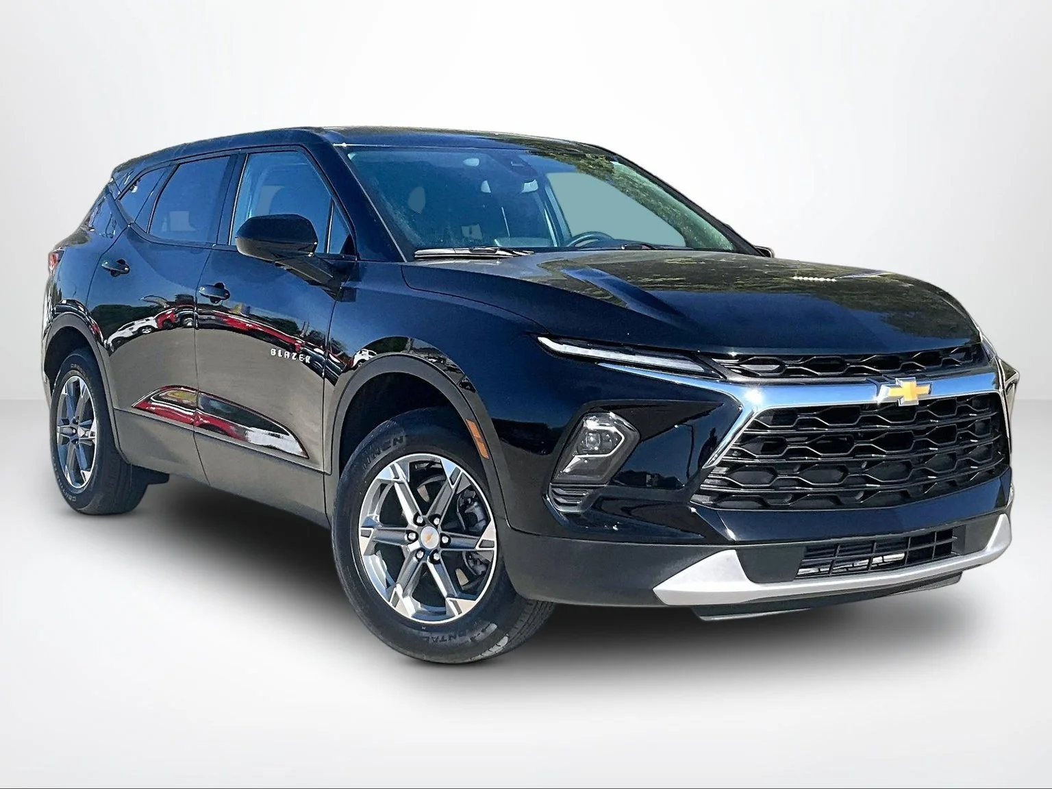 Used 2025 Black Chevrolet LT image 12