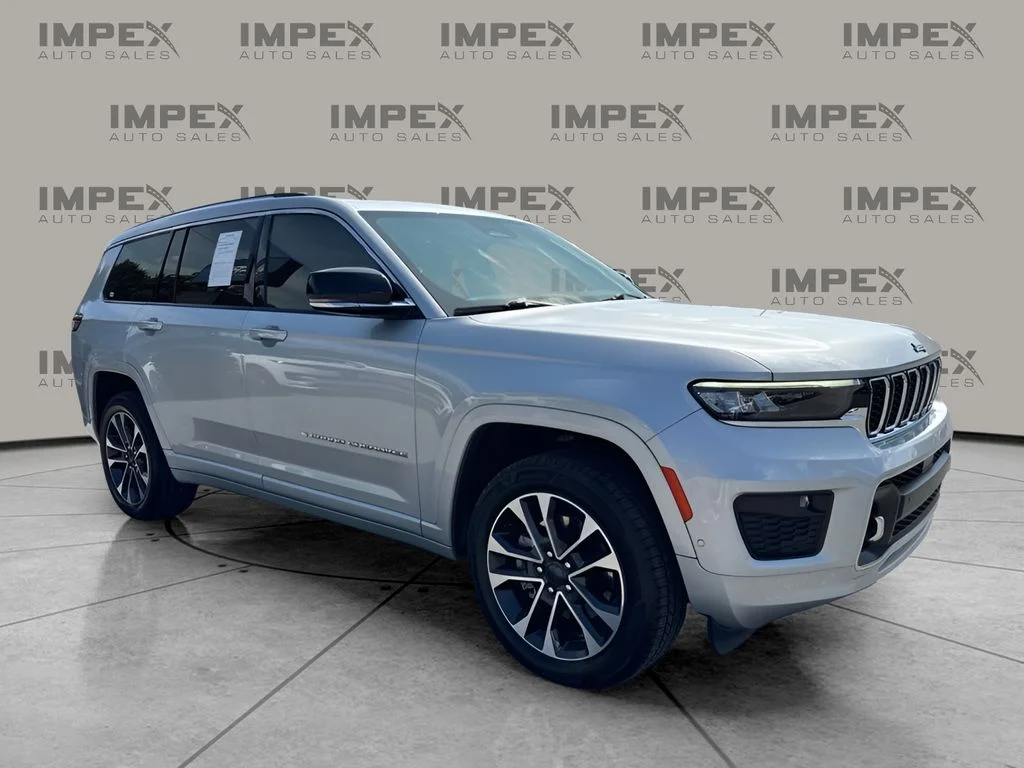Used 2021 Silver Jeep Overland image 7