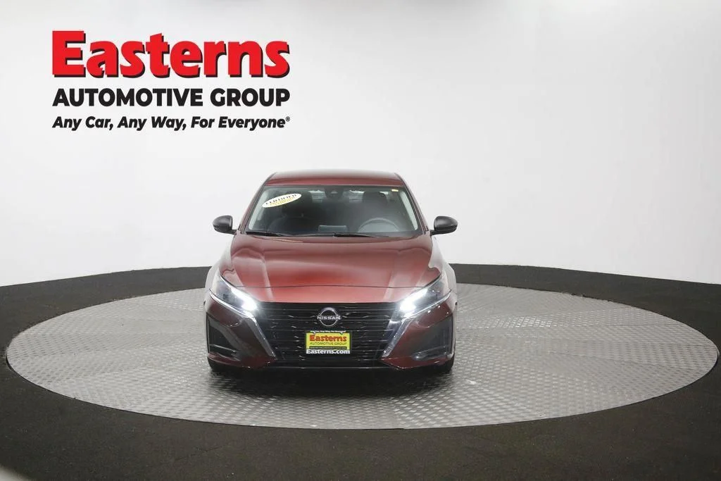 Used 2025 Red Nissan 2.5 SV image 53