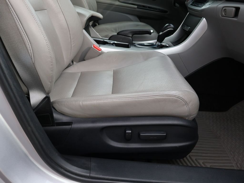 Used 2013  Honda EX-L image 10