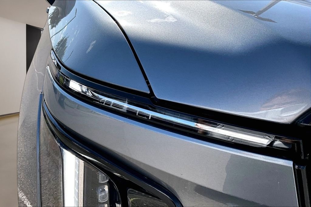 Used 2026 Silver Cadillac Sport image 32