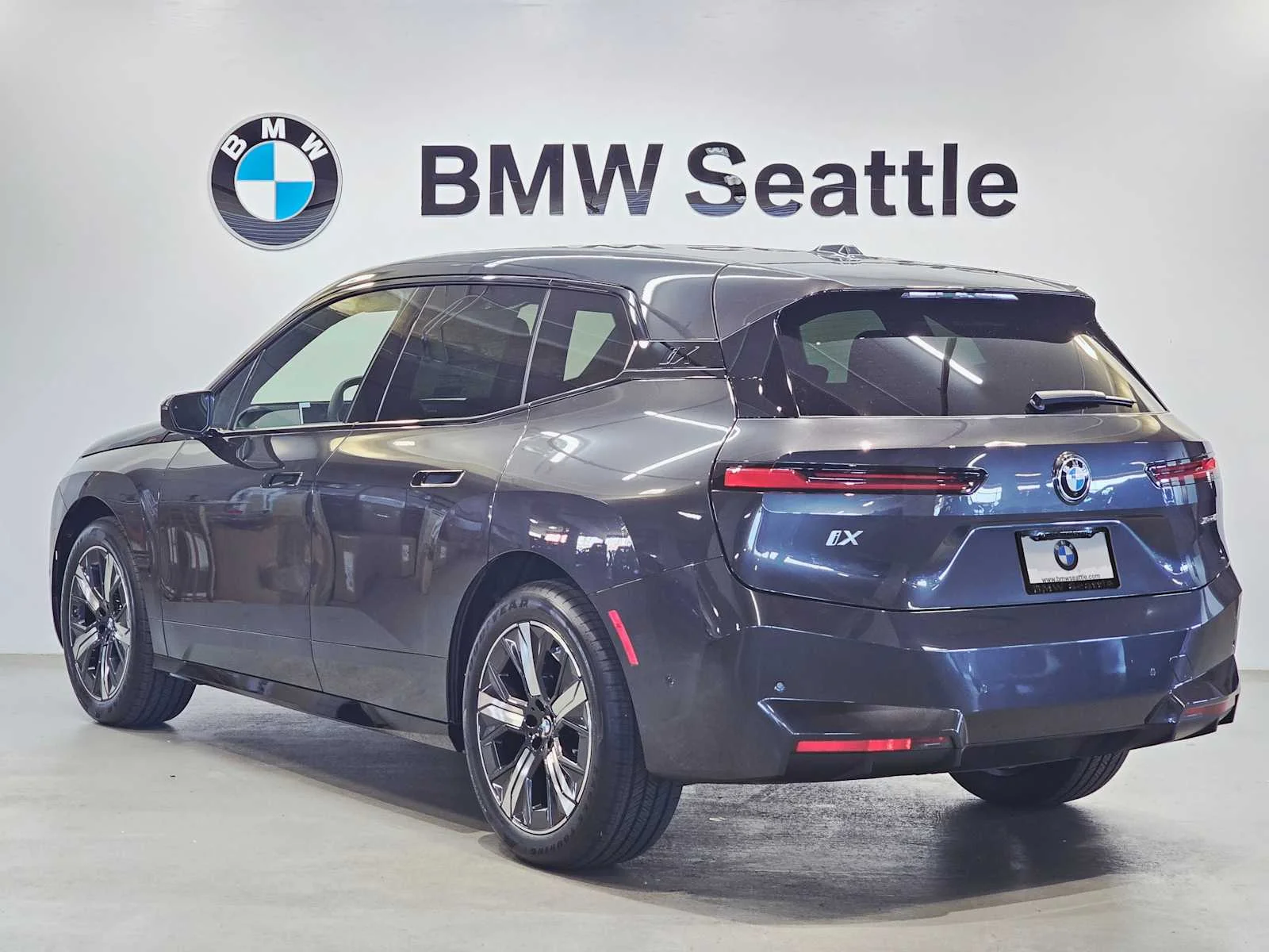 New 2026 Dark Graphite Metallic BMW xDrive45 image 4