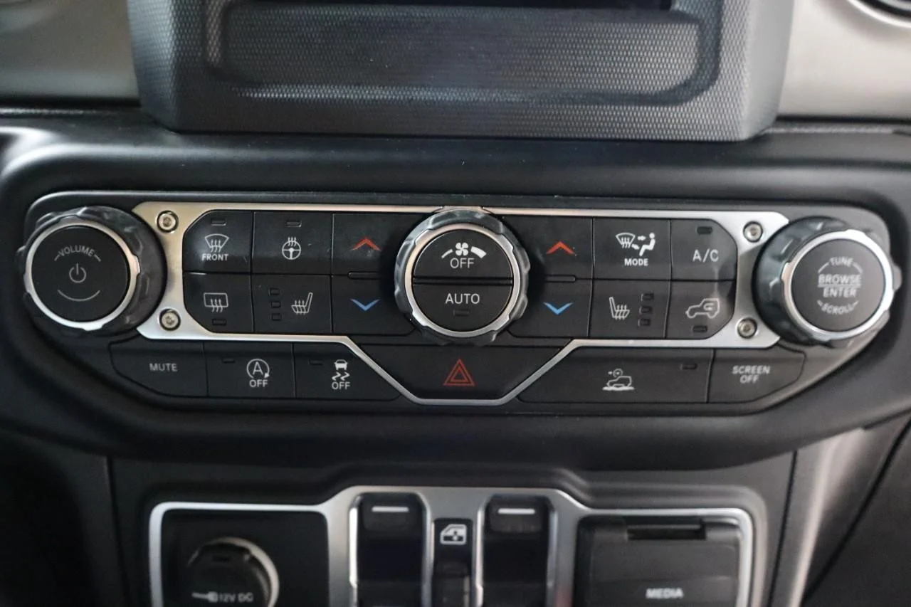 Used 2020 Bright White Clear Coat Jeep Sport S image 19