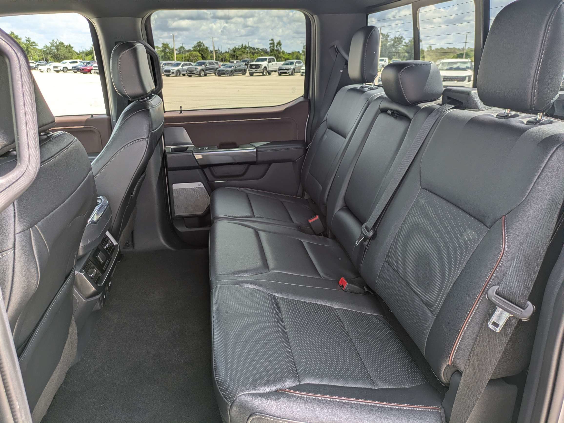Used 2023 Silver Metallic Ford LARIAT image 15