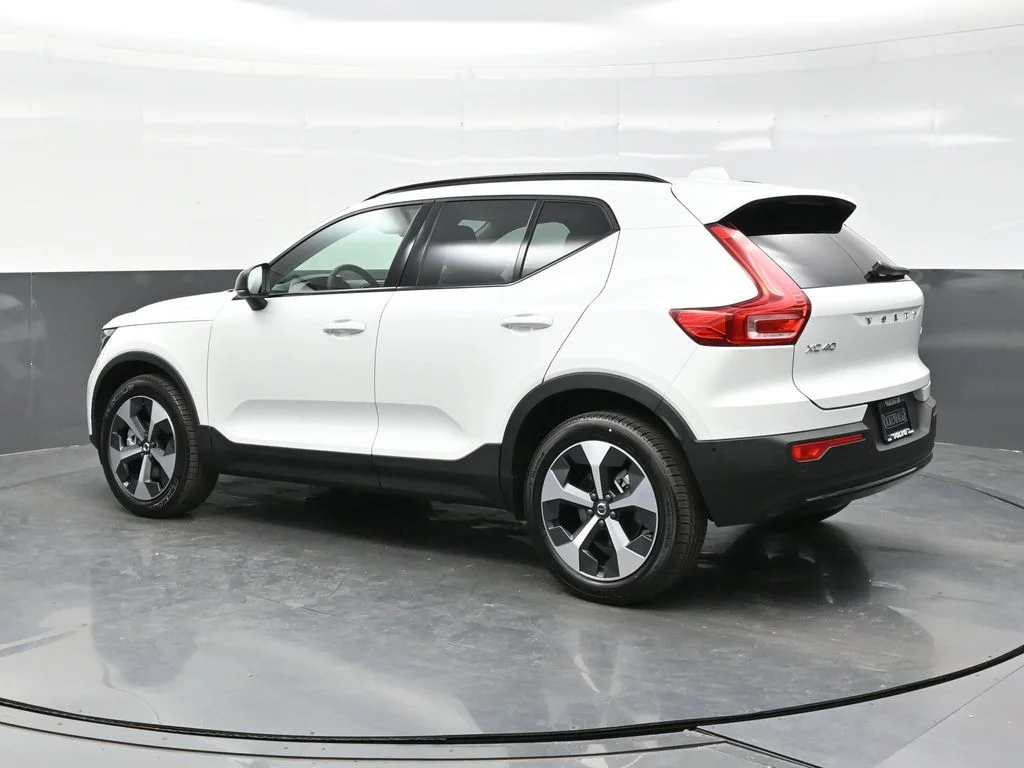 New 2026 Crystal White Volvo Plus image 4