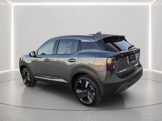 Certified Used 2026 Gray Nissan SR image 3