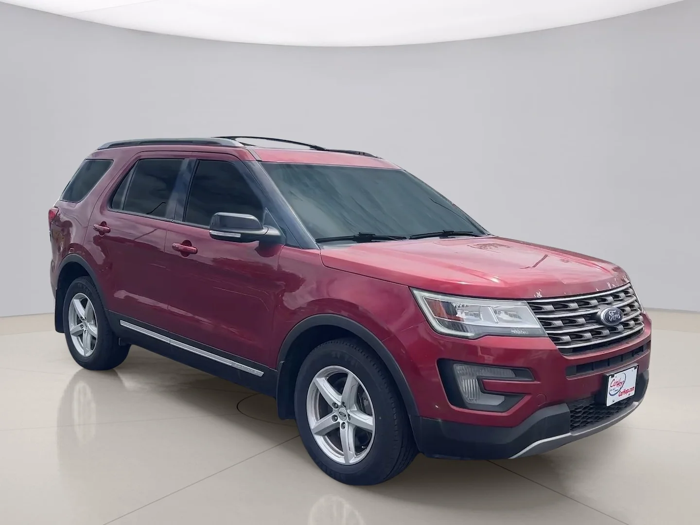 Used 2017 Red Ford XLT image 7