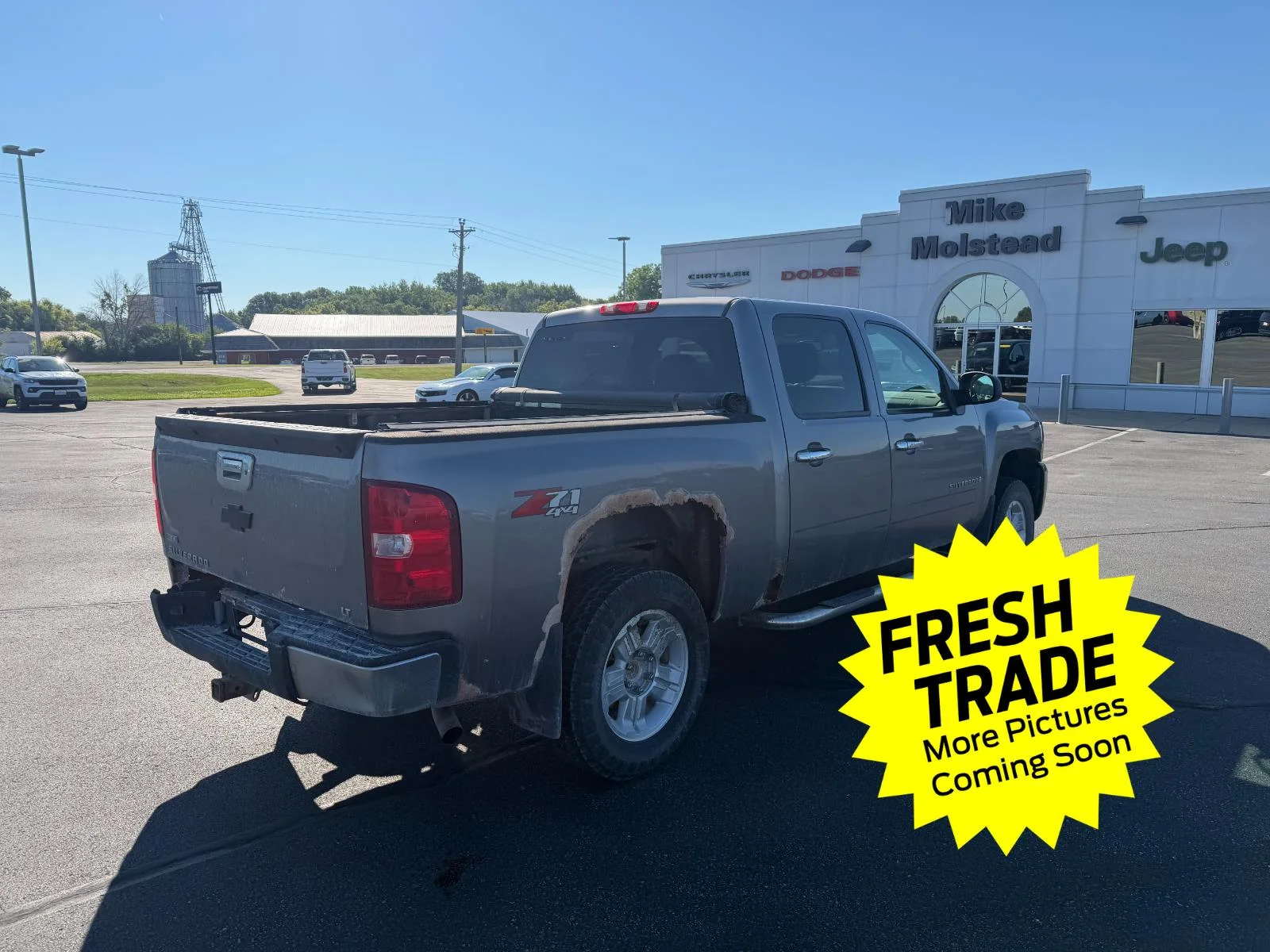 Used 2009 Chevrolet Silverado 1500 1LT with VIN 3GCEK23359G141379 for sale in Charles City, IA