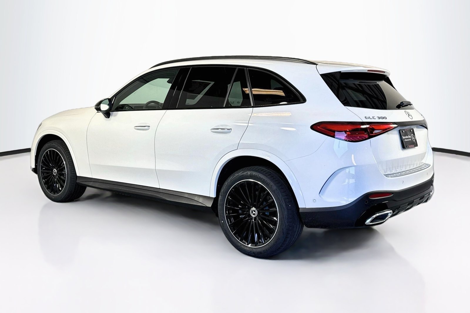 New 2026 Polar White Mercedes-Benz GLC 300 image 7
