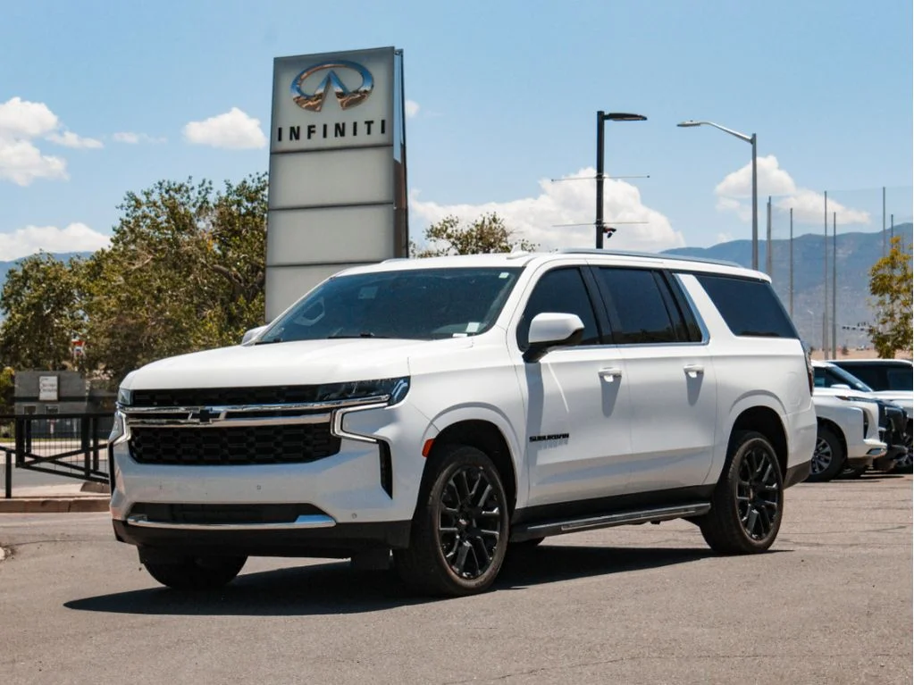 Used 2022 Summit White Chevrolet LS image 1
