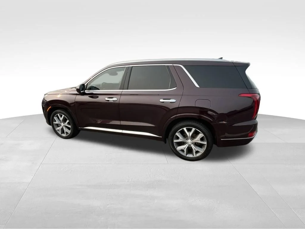 Used 2021 Red Hyundai Limited image 9