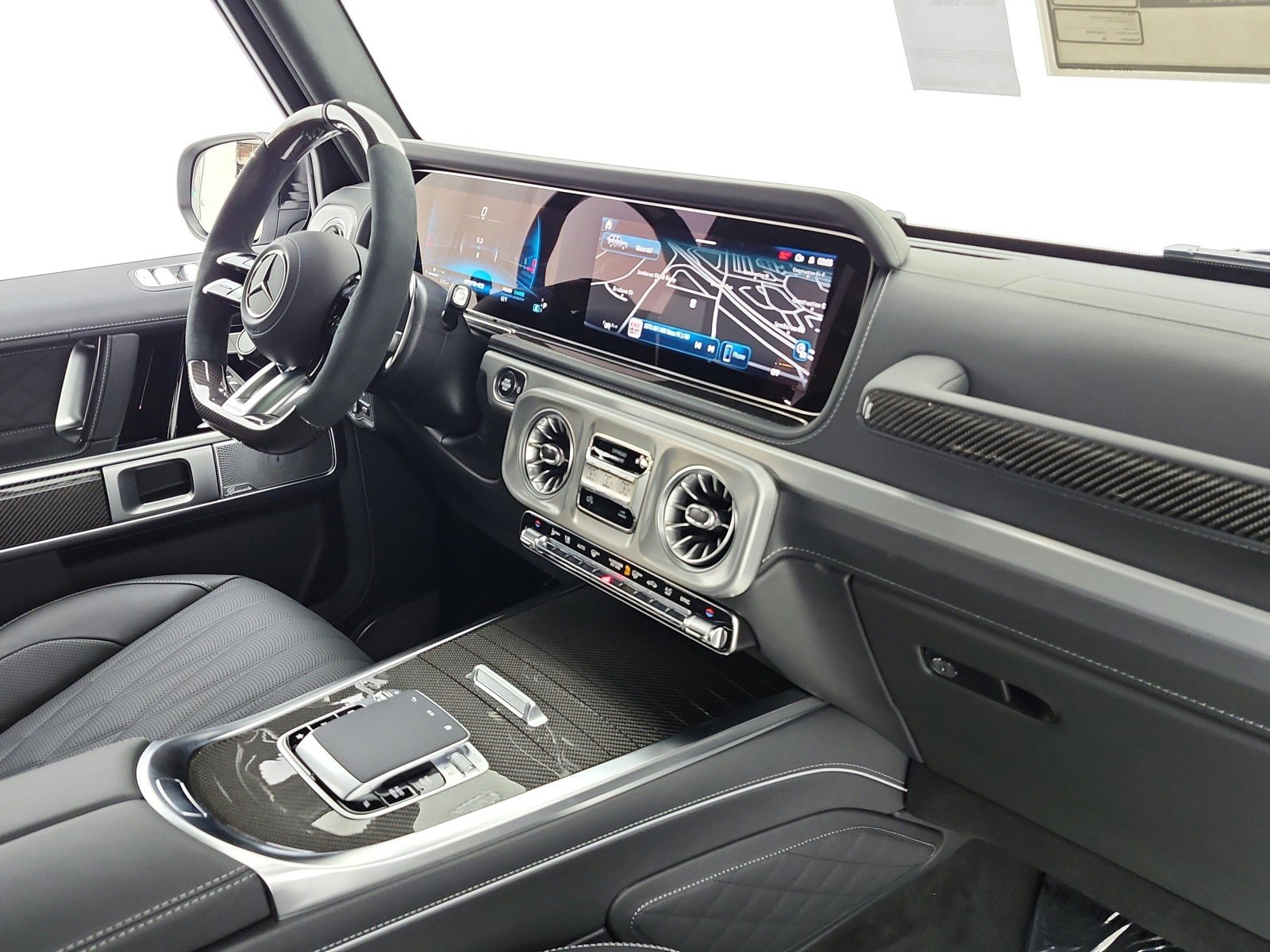New 2026 MANUFAKTUR Moonlight White Metallic Mercedes-Benz AMG® G 63 SUV image 15