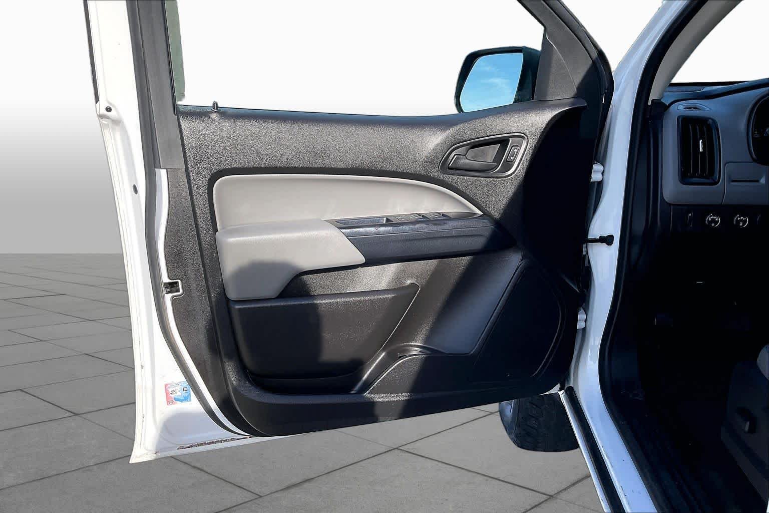 Used 2018 Summit White Chevrolet 4WD Work Truck image 21